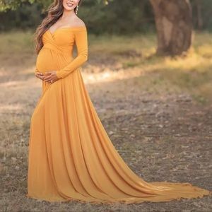 Maternity Dress. Only worn for pictures!